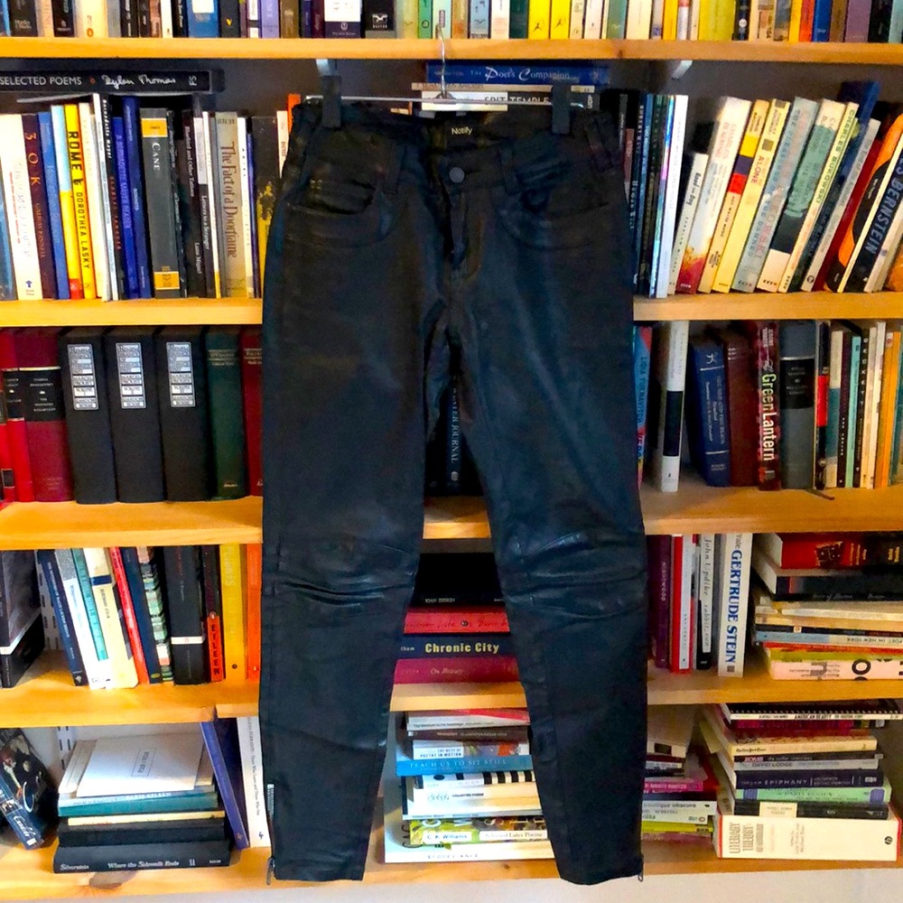 100% LEATHER PANTS *HOT*